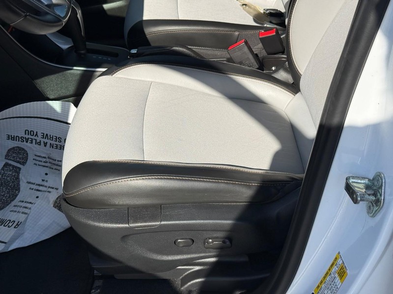 Chevrolet Trax Vehicle Full-screen Gallery Image 18