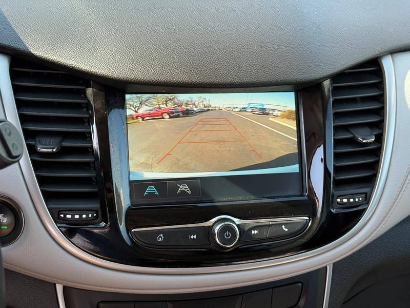 Chevrolet Trax Vehicle Full-screen Gallery Image 24