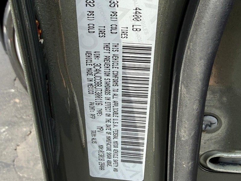 Jeep Compass Vehicle Full-screen Gallery Image 25