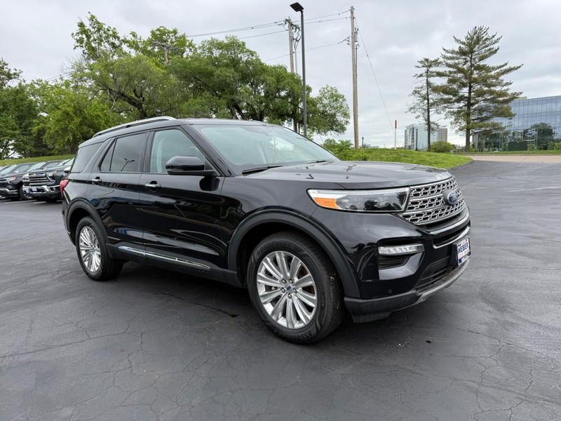 Ford Explorer Vehicle Full-screen Gallery Image 8