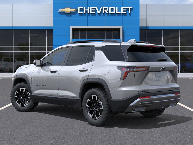 Chevrolet Equinox Vehicle Full-screen Gallery Image 3