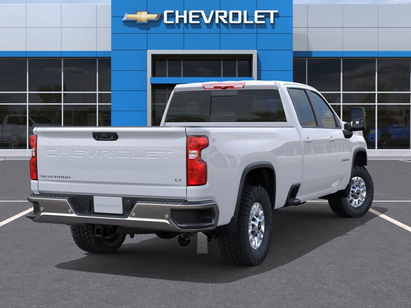 Chevrolet Silverado 2500HD Vehicle Full-screen Gallery Image 4