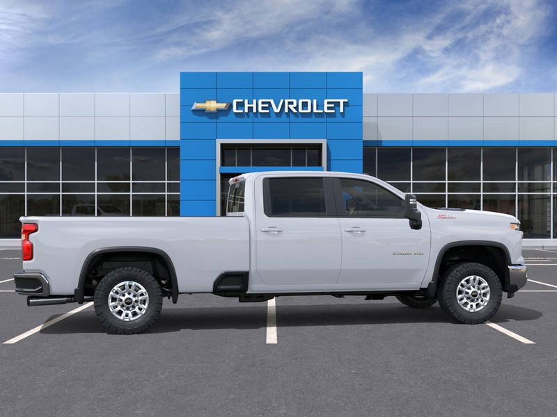 Chevrolet Silverado 2500HD Vehicle Full-screen Gallery Image 5