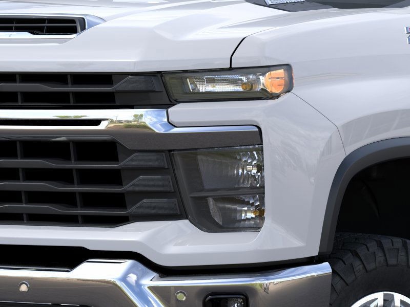 Chevrolet Silverado 2500HD Vehicle Full-screen Gallery Image 10