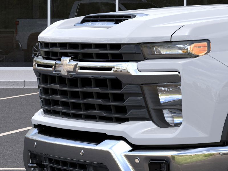 Chevrolet Silverado 2500HD Vehicle Full-screen Gallery Image 13