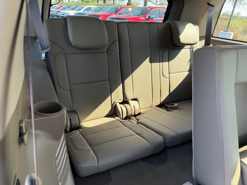 Chevrolet Tahoe Vehicle Full-screen Gallery Image 11