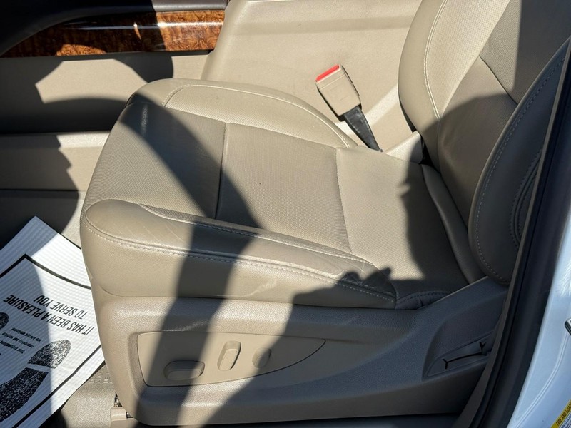 Chevrolet Tahoe Vehicle Full-screen Gallery Image 19