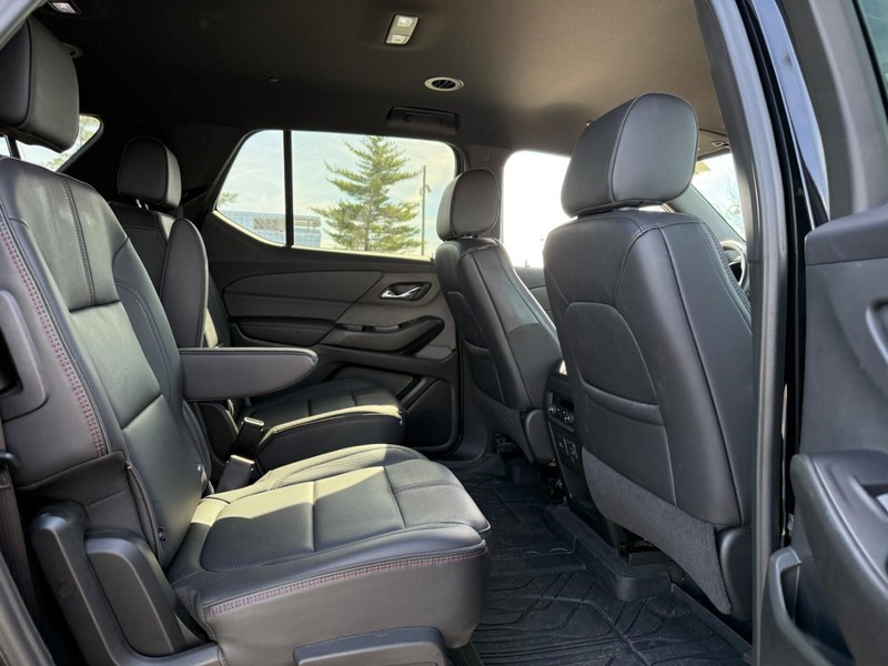 Chevrolet Traverse Vehicle Full-screen Gallery Image 10