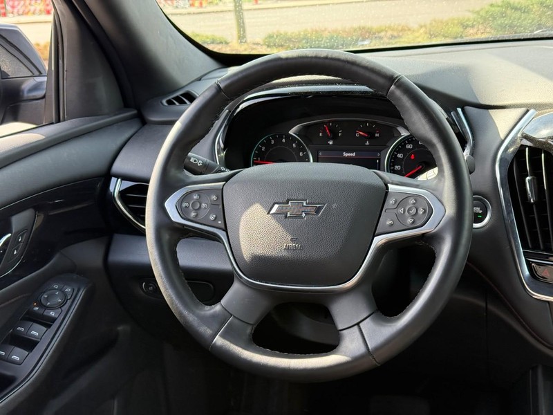 Chevrolet Traverse Vehicle Full-screen Gallery Image 13
