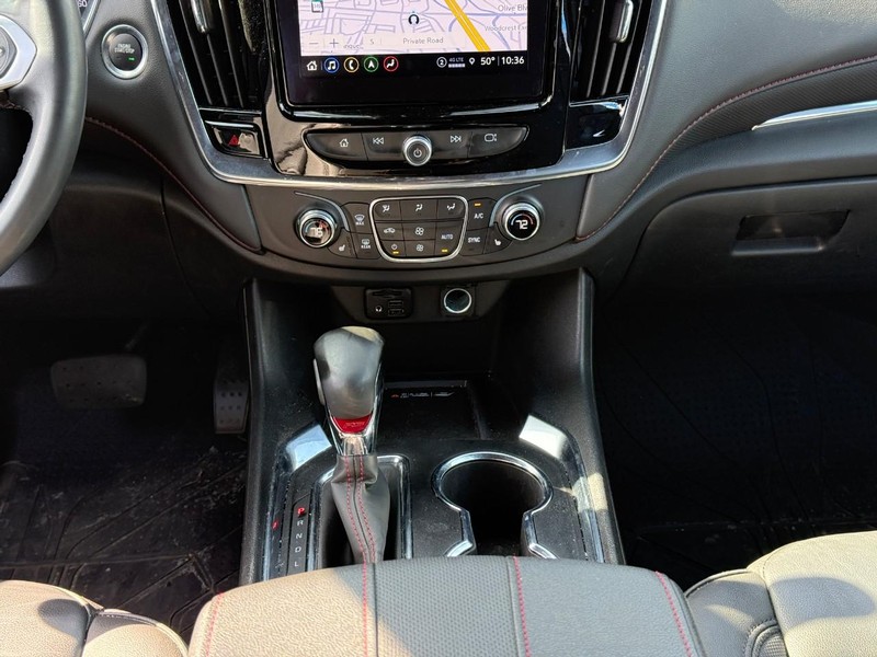 Chevrolet Traverse Vehicle Full-screen Gallery Image 15