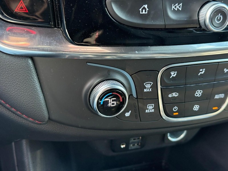 Chevrolet Traverse Vehicle Full-screen Gallery Image 22