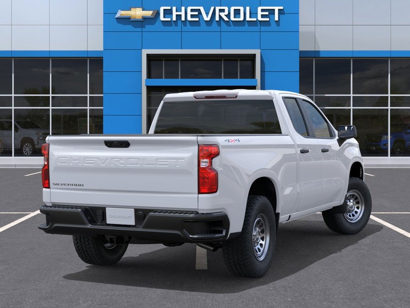 Chevrolet Silverado 1500 Vehicle Full-screen Gallery Image 4