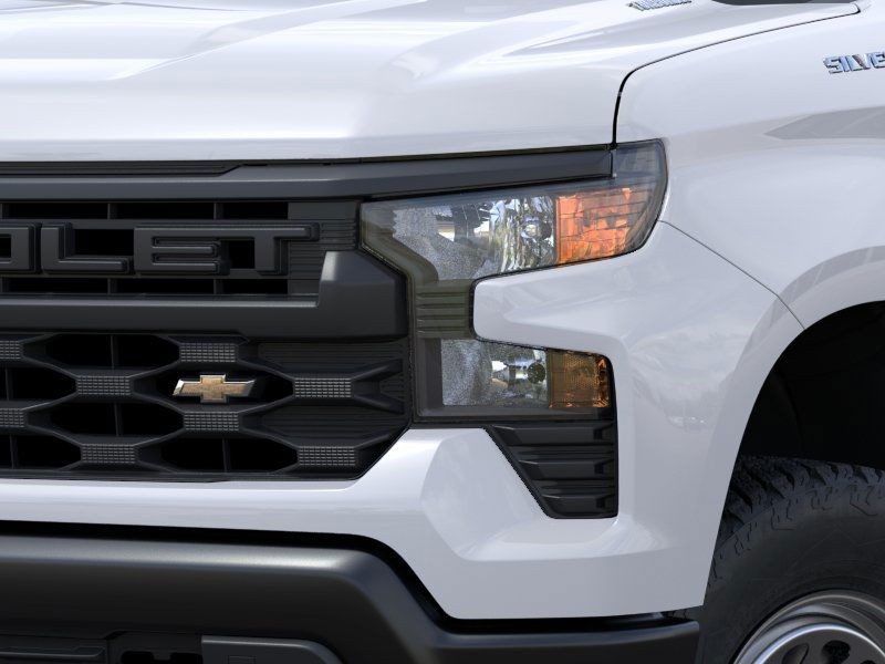 Chevrolet Silverado 1500 Vehicle Full-screen Gallery Image 10