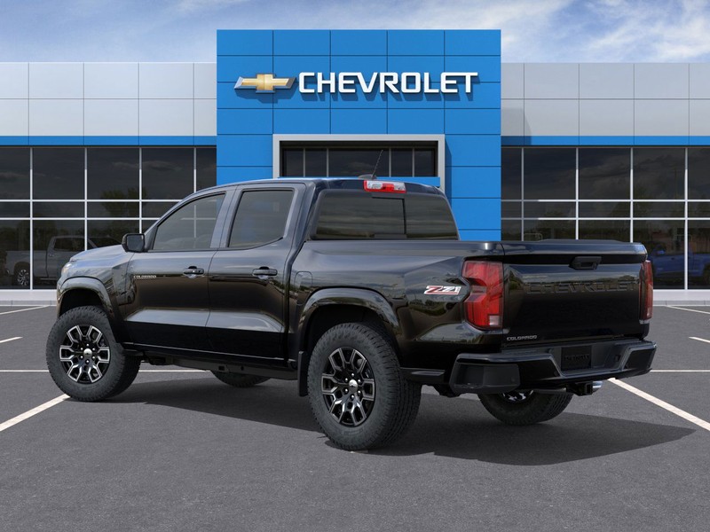 Chevrolet Colorado Vehicle Full-screen Gallery Image 3