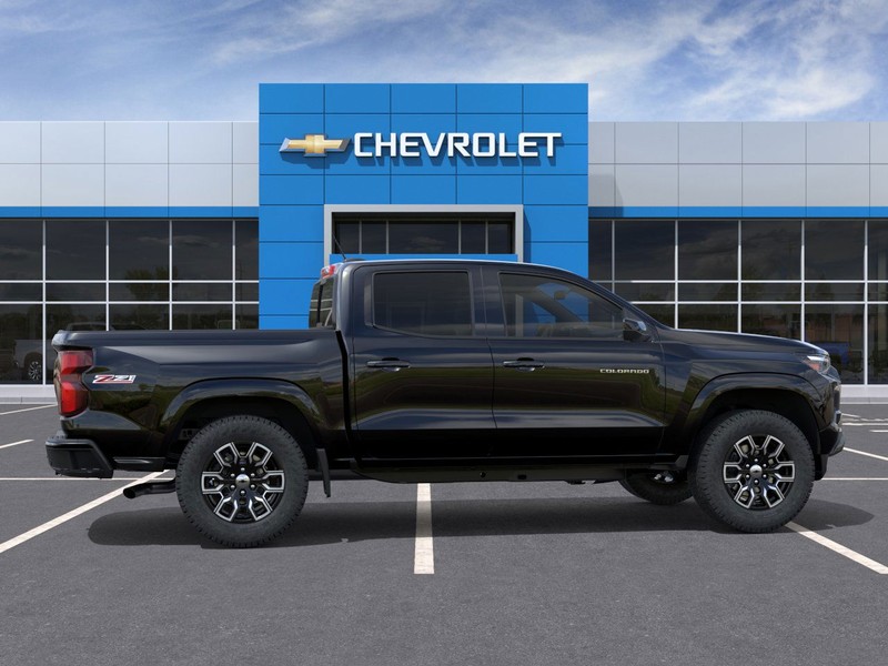 Chevrolet Colorado Vehicle Full-screen Gallery Image 5
