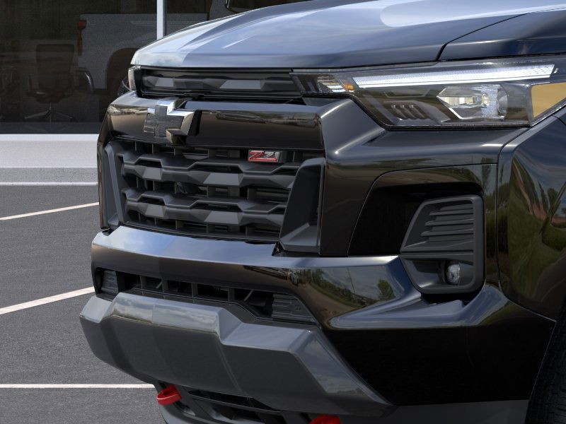 Chevrolet Colorado Vehicle Full-screen Gallery Image 13