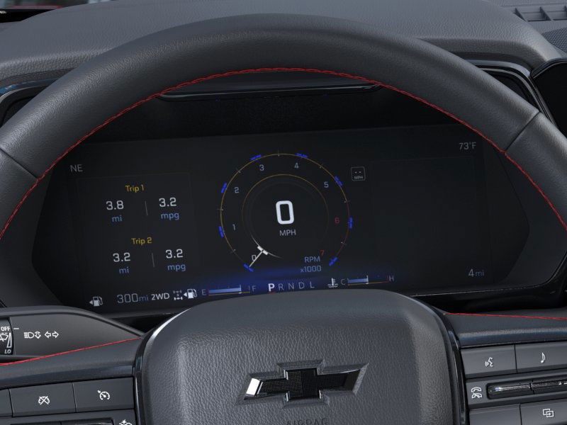 Chevrolet Colorado Vehicle Full-screen Gallery Image 18