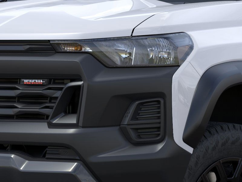 Chevrolet Colorado Vehicle Full-screen Gallery Image 10