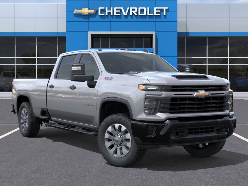 Chevrolet Silverado 2500HD Vehicle Full-screen Gallery Image 7