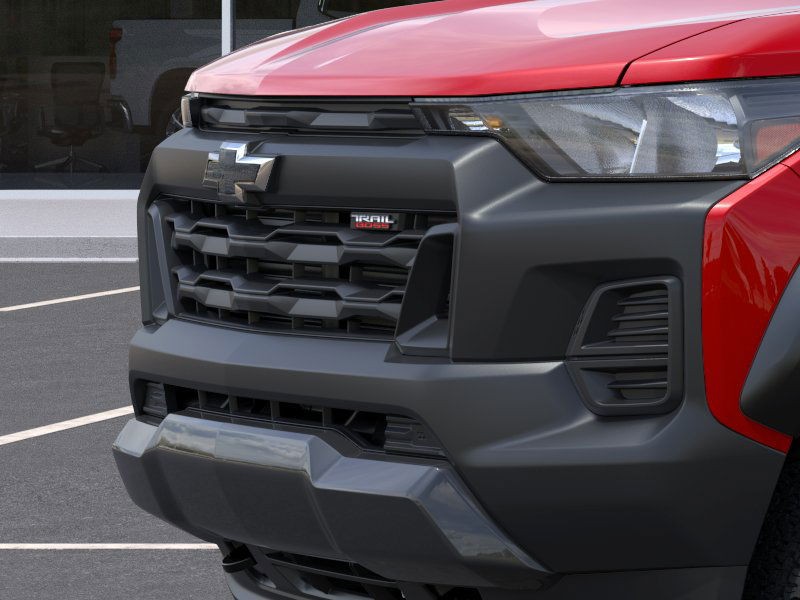 Chevrolet Colorado Vehicle Full-screen Gallery Image 13