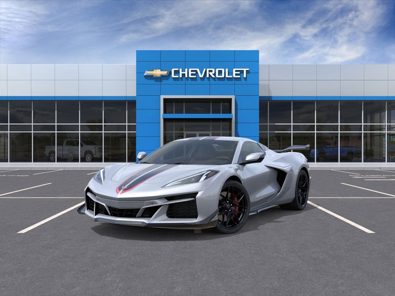 Chevrolet Corvette Vehicle Full-screen Gallery Image 8