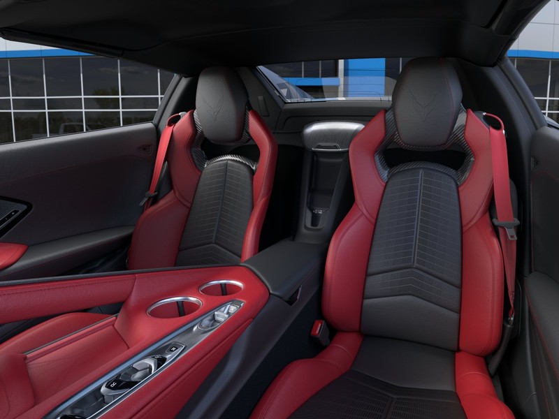 Chevrolet Corvette Vehicle Full-screen Gallery Image 16