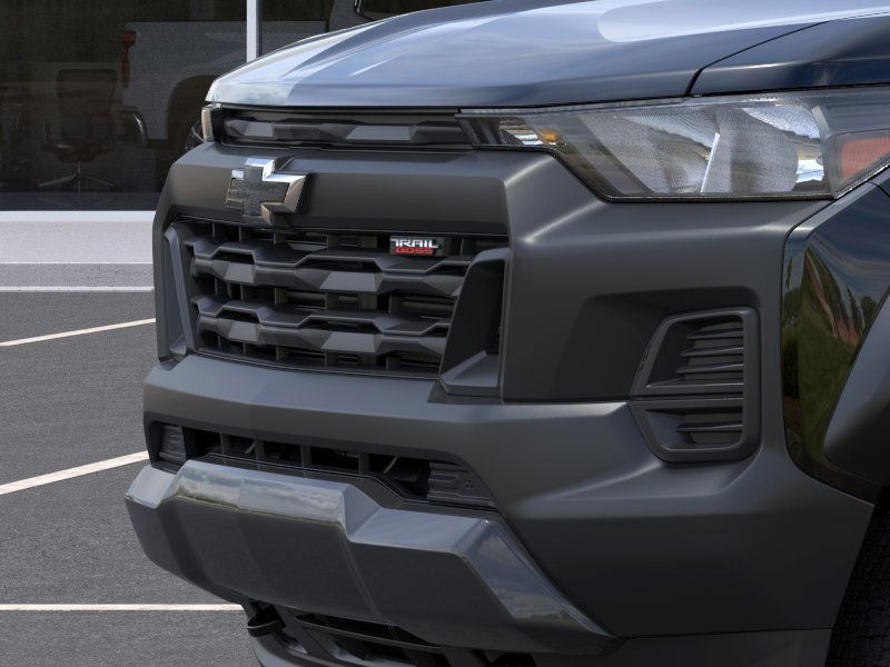Chevrolet Colorado Vehicle Full-screen Gallery Image 13