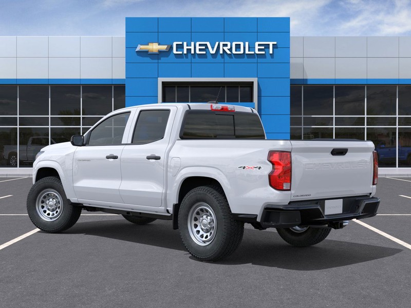 Chevrolet Colorado Vehicle Full-screen Gallery Image 3
