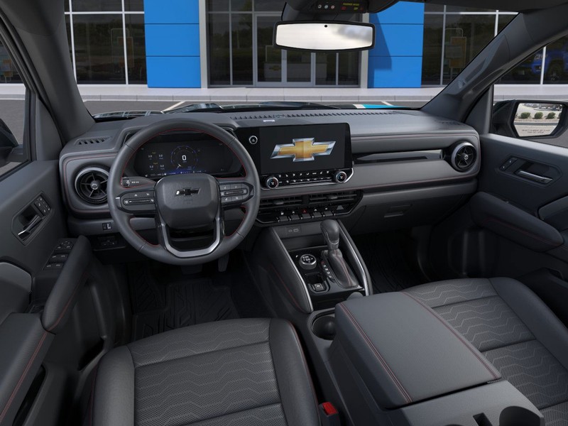 Chevrolet Colorado Vehicle Full-screen Gallery Image 15