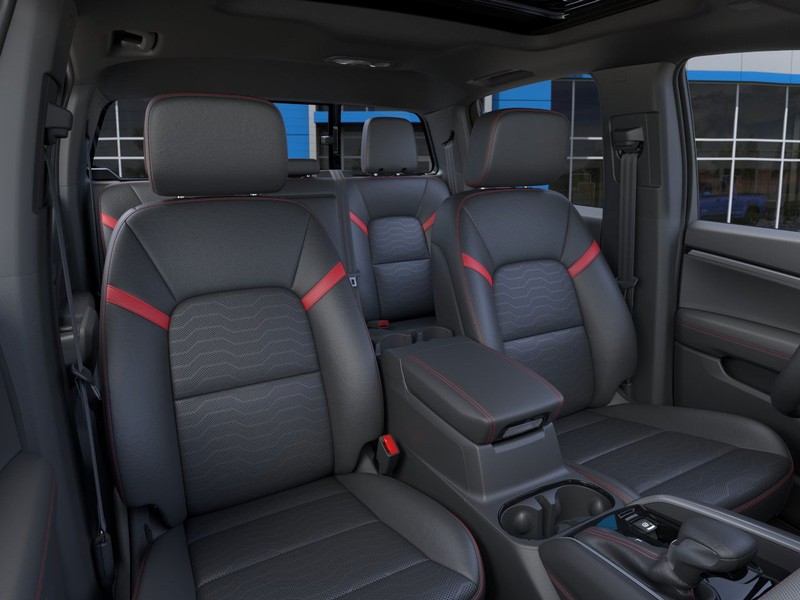 Chevrolet Colorado Vehicle Full-screen Gallery Image 16