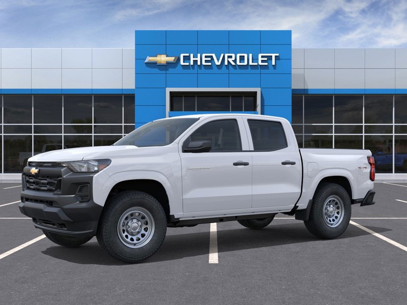 Chevrolet Colorado Vehicle Full-screen Gallery Image 2