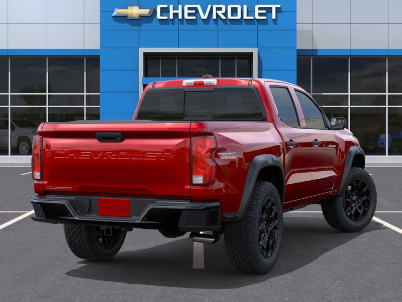 Chevrolet Colorado Vehicle Full-screen Gallery Image 4