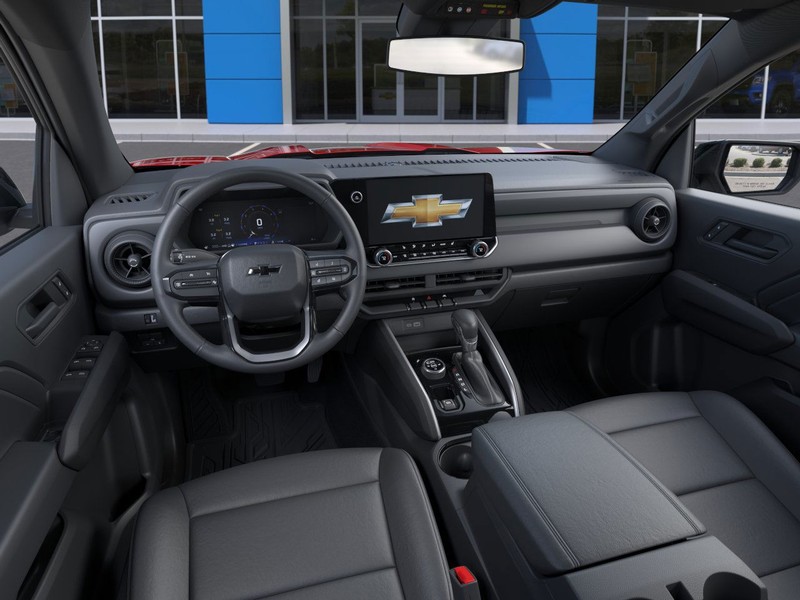 Chevrolet Colorado Vehicle Full-screen Gallery Image 15