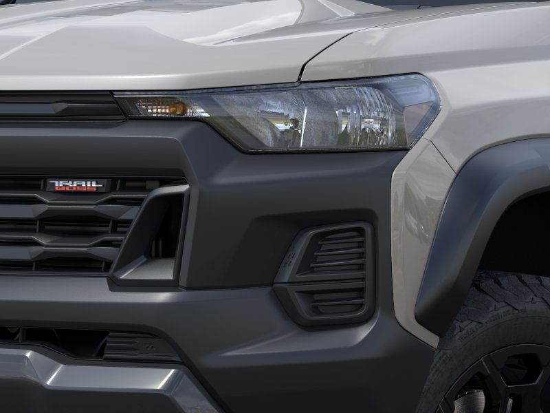 Chevrolet Colorado Vehicle Full-screen Gallery Image 10