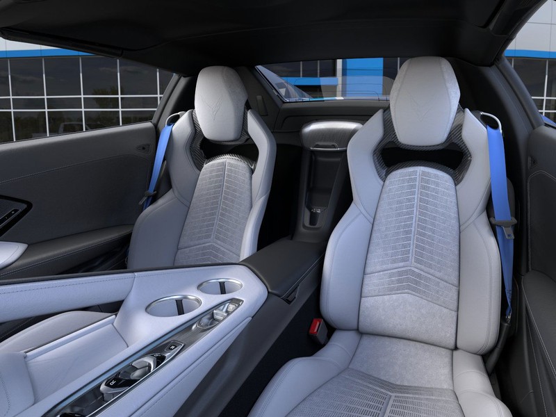 Chevrolet Corvette Vehicle Full-screen Gallery Image 16