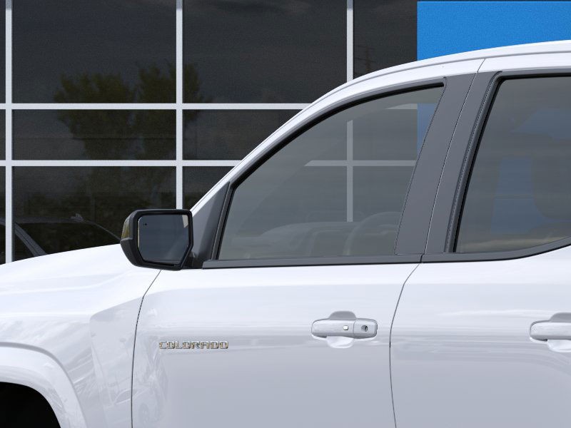 Chevrolet Colorado Vehicle Full-screen Gallery Image 12