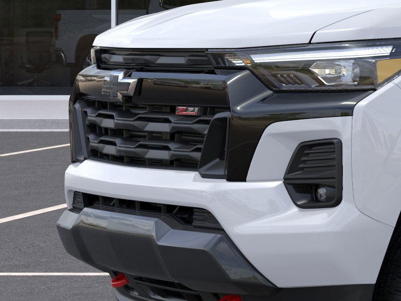 Chevrolet Colorado Vehicle Full-screen Gallery Image 13