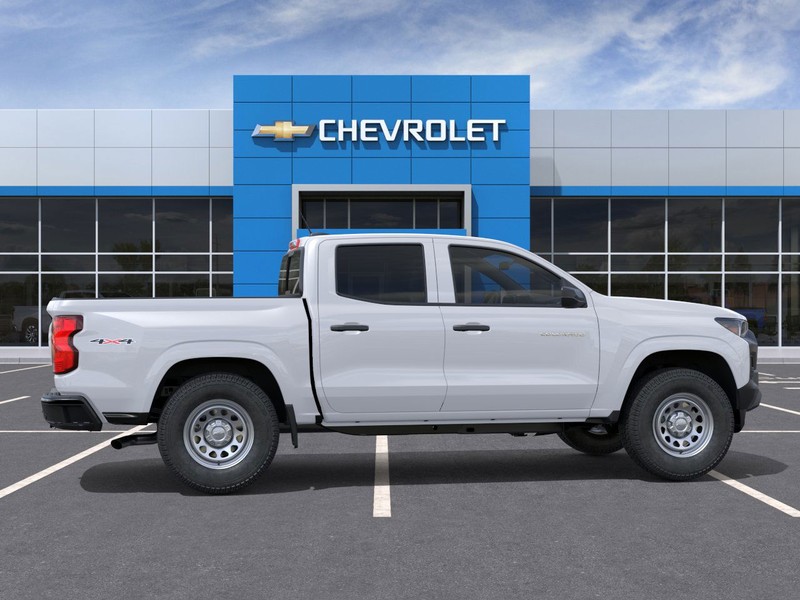 Chevrolet Colorado Vehicle Full-screen Gallery Image 5