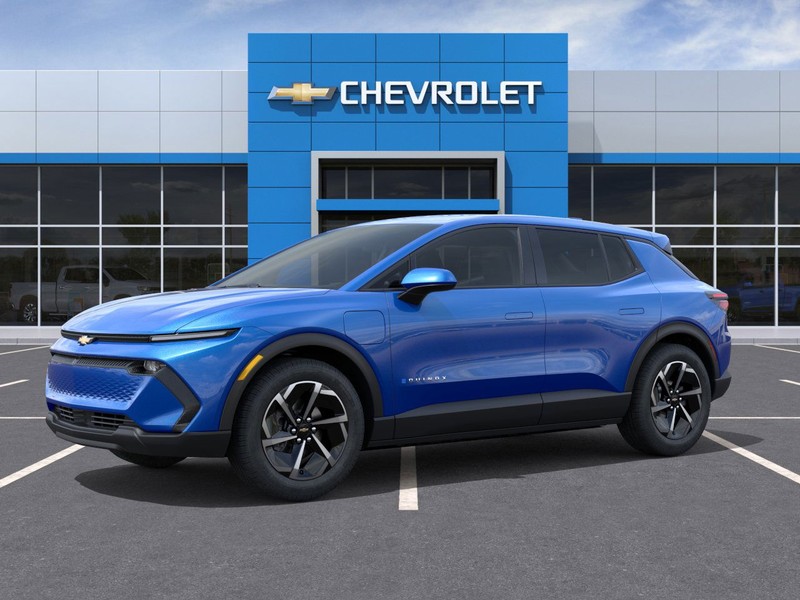 Chevrolet Equinox EV Vehicle Full-screen Gallery Image 2