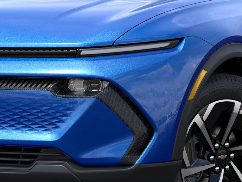 Chevrolet Equinox EV Vehicle Full-screen Gallery Image 10