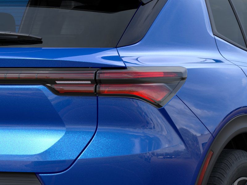 Chevrolet Equinox EV Vehicle Full-screen Gallery Image 11