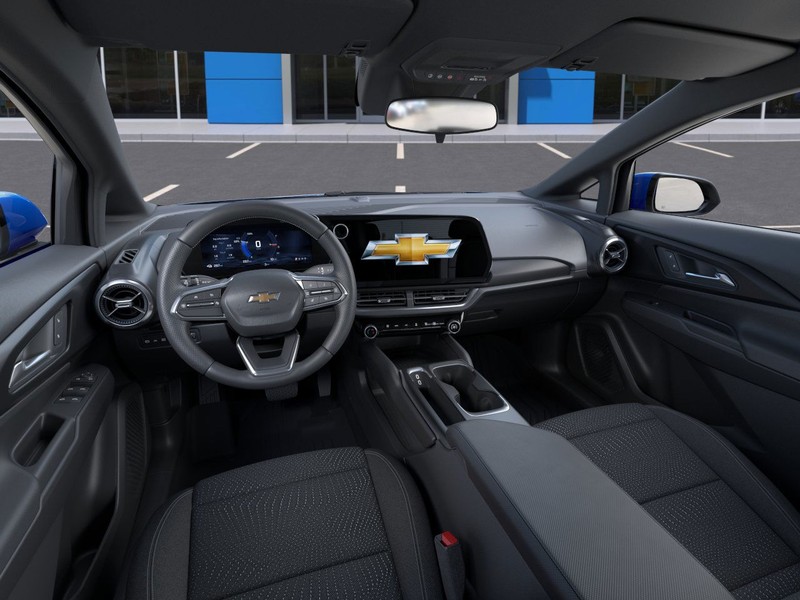 Chevrolet Equinox EV Vehicle Full-screen Gallery Image 15