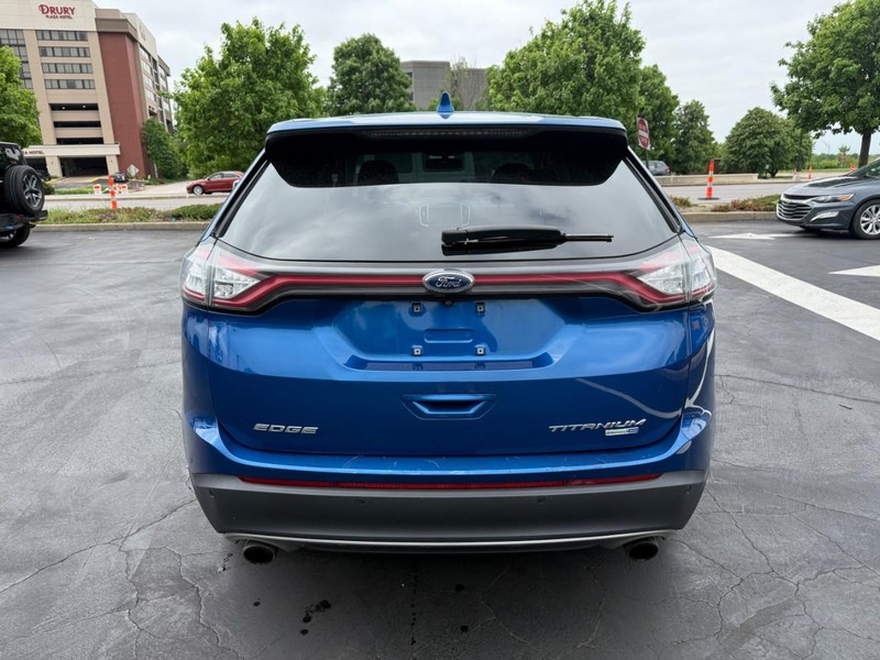 Ford Edge Vehicle Full-screen Gallery Image 7