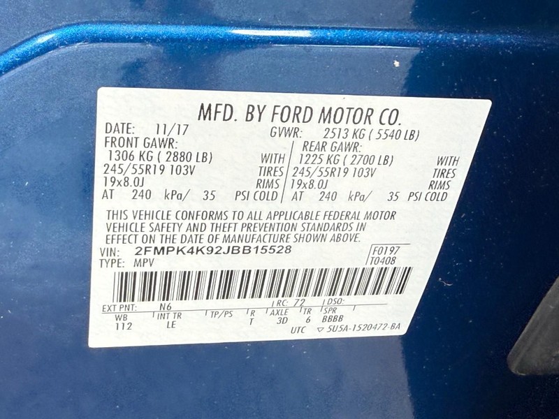 Ford Edge Vehicle Full-screen Gallery Image 24