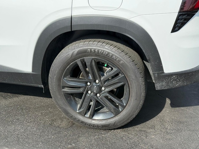 Chevrolet Trax Vehicle Full-screen Gallery Image 4