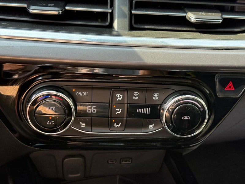 Chevrolet Trax Vehicle Full-screen Gallery Image 22