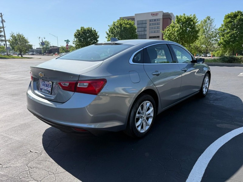 Chevrolet Malibu Vehicle Full-screen Gallery Image 8