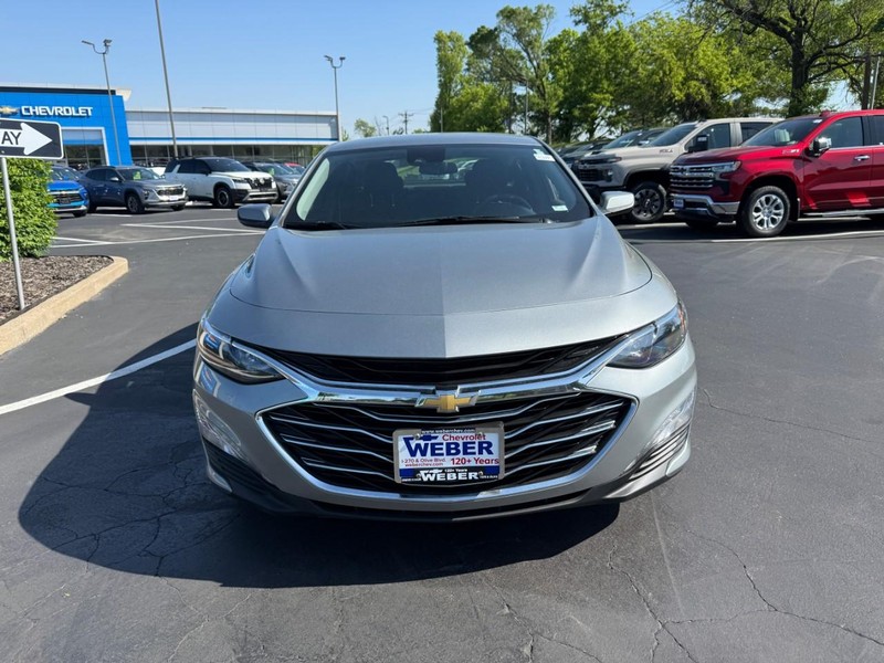 Chevrolet Malibu Vehicle Full-screen Gallery Image 10