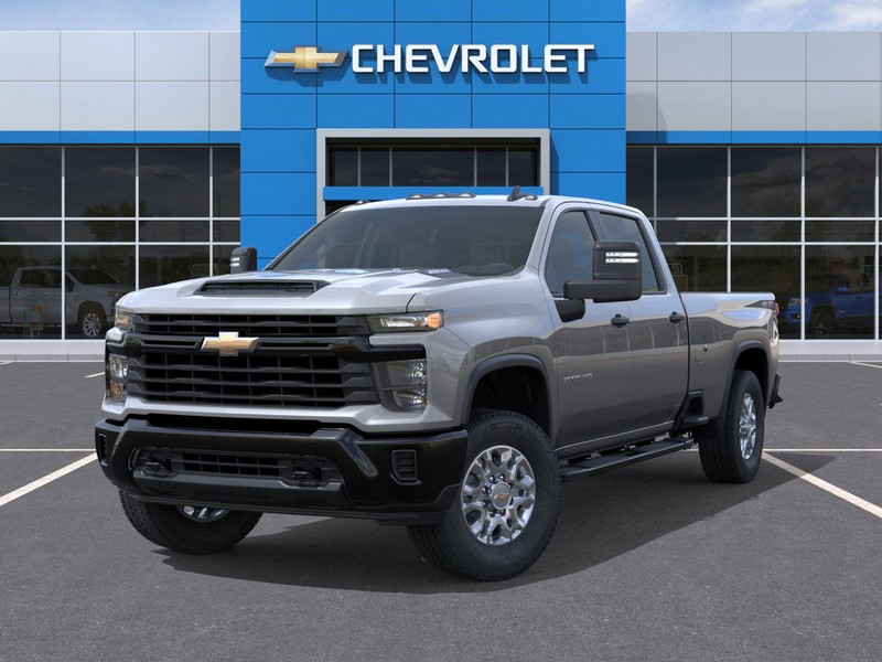 Chevrolet Silverado 3500HD Vehicle Full-screen Gallery Image 6