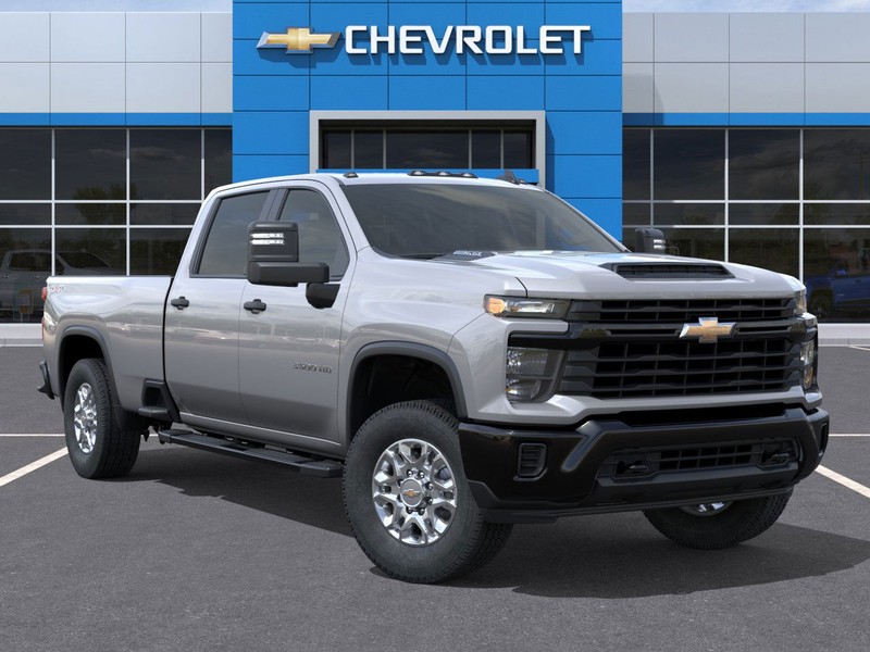 Chevrolet Silverado 3500HD Vehicle Full-screen Gallery Image 7